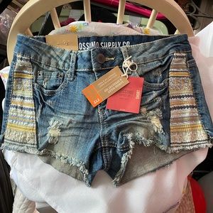 NWT Mossimo Supply Co. short embroidered jean shorts